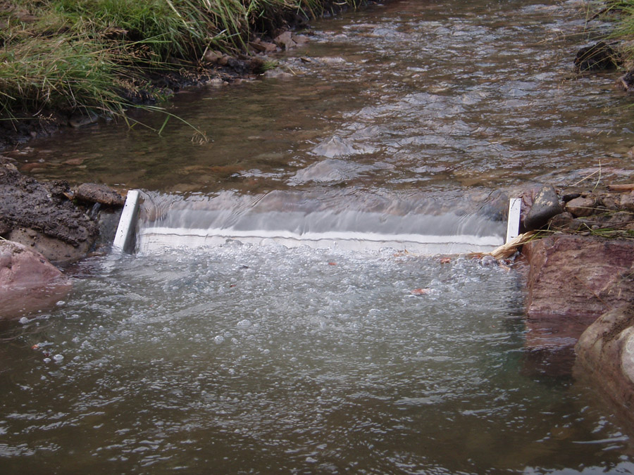 hydroscreenweir1.jpg